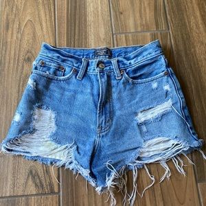Abercrombie & Fitch High Rise Short size 24